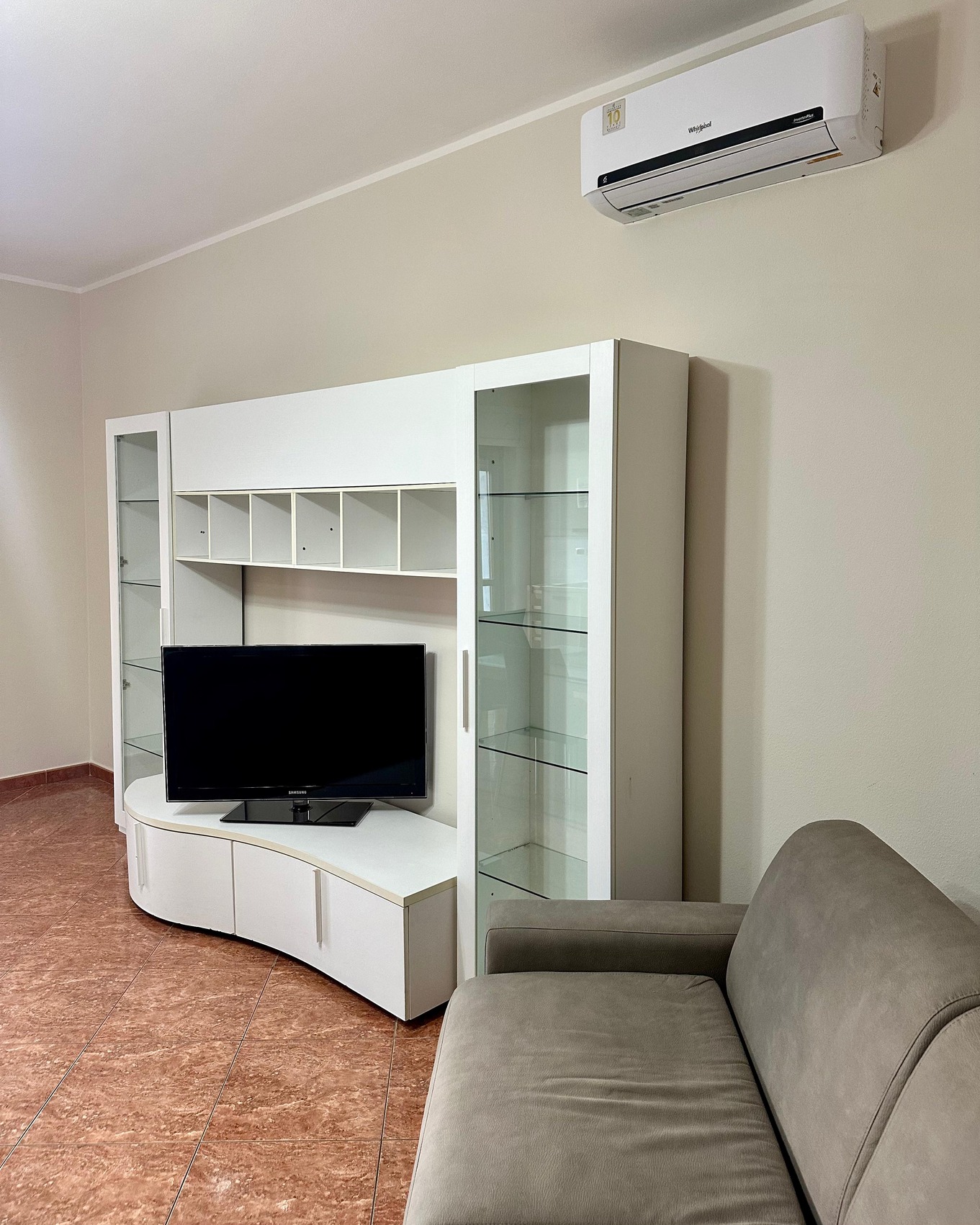 WhatsApp Image 2024-10-07 at 21.02.55 (1)